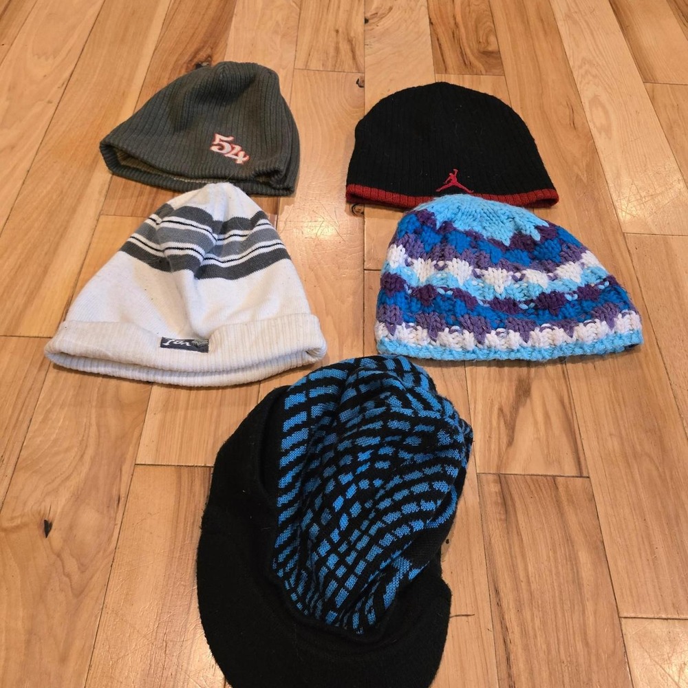 lot of 5 random stocking caps!